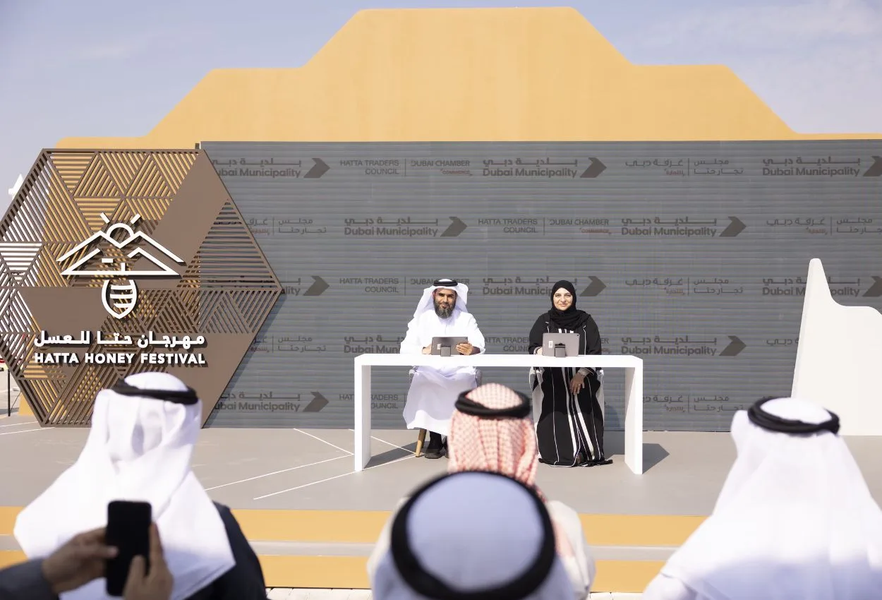 Dubai Municipality signs agreement with Hatta Traders Council for Emirati Honey Fingerprint project