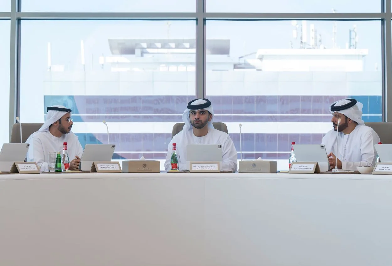 The presentation covered the New Year's Eve marine navigation management plan, which accounts for the increase in marine traffic during the festivities and the growing number of visiting foreign yachts.