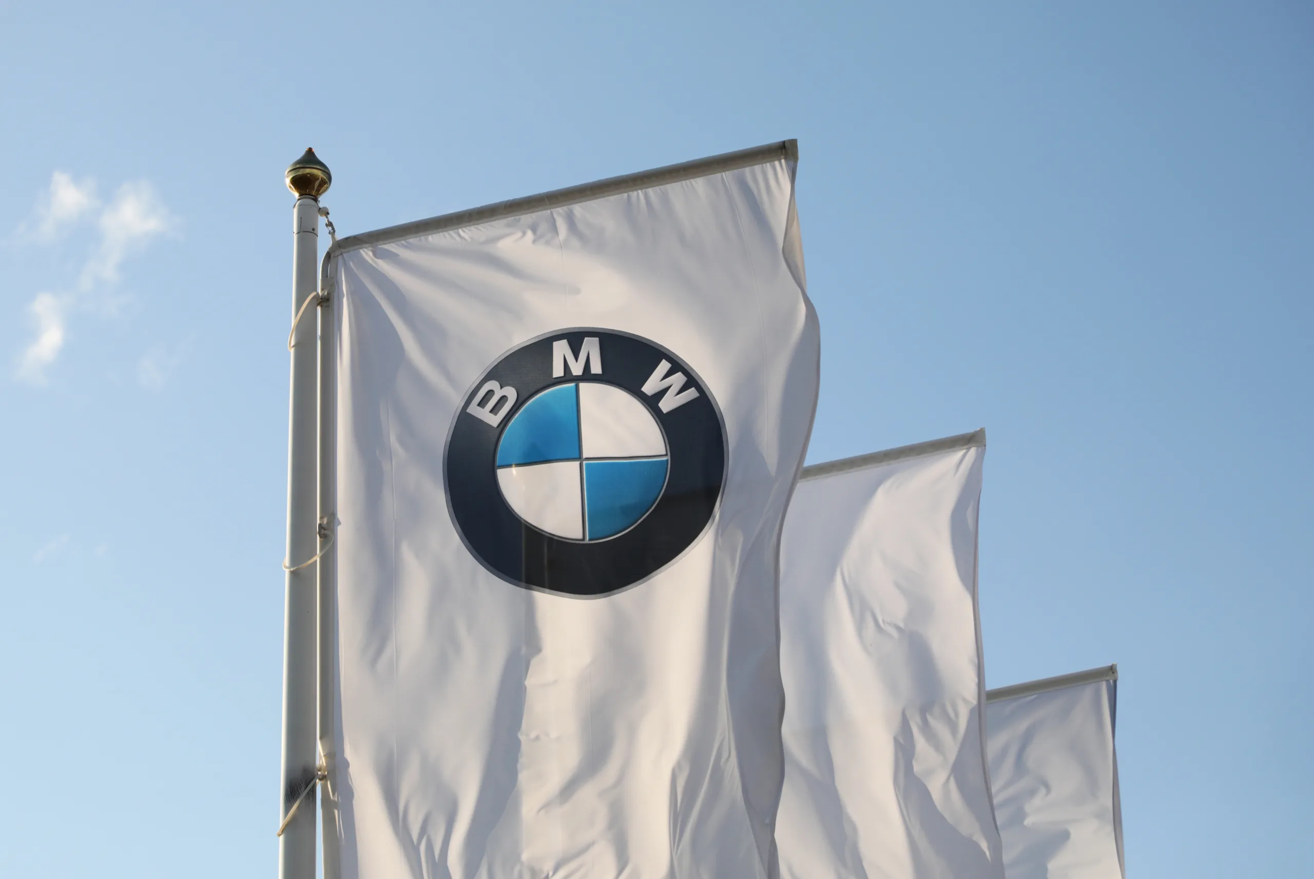 BMW recalls hundreds of thousands of cars worldwide over fire risk