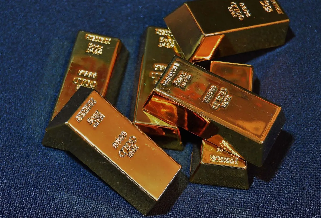 Gold prices rise as spot gold reaches $5,023.19 per ounce