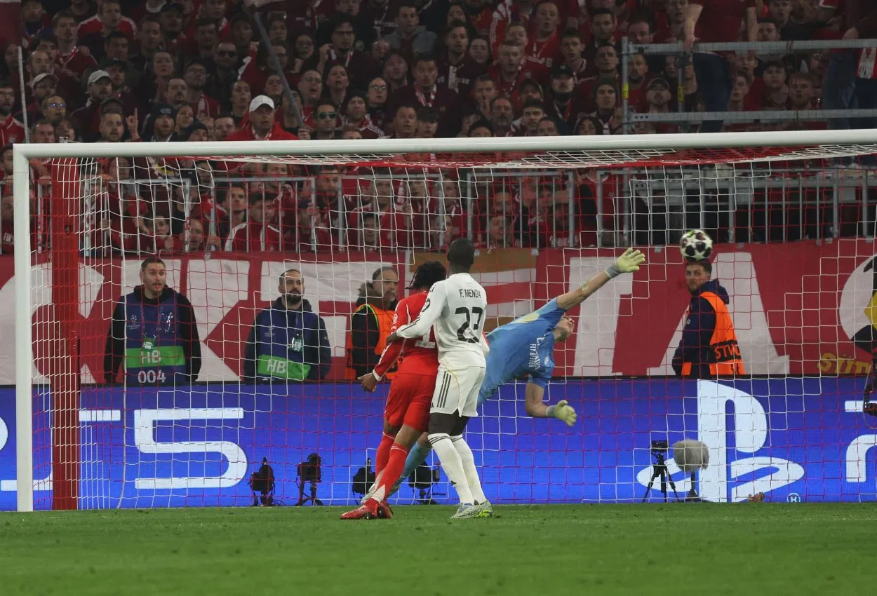 Bayern Munich, Arsenal secure Champions League semi-final spots