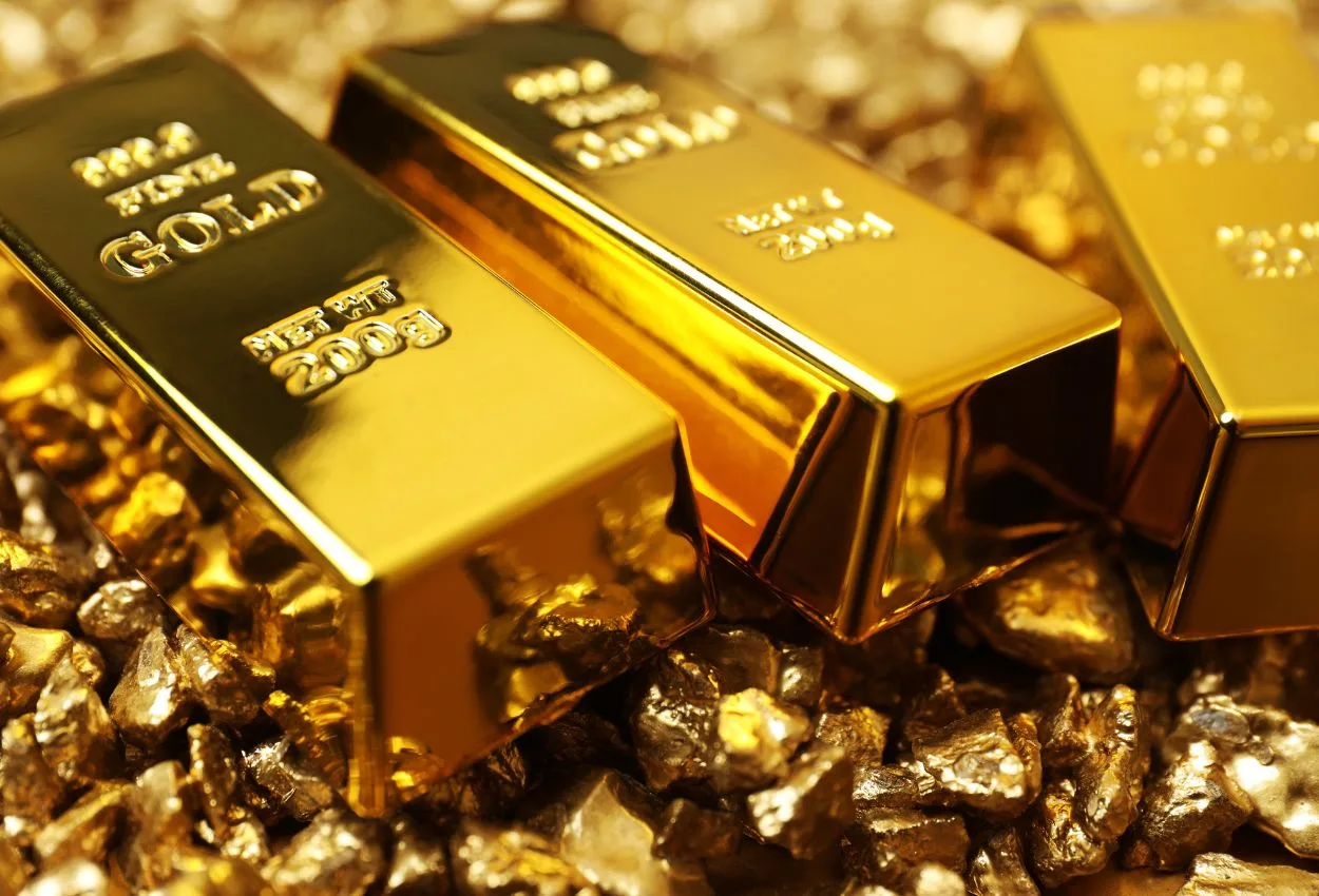Gold rises for fifth straight session near one-week high