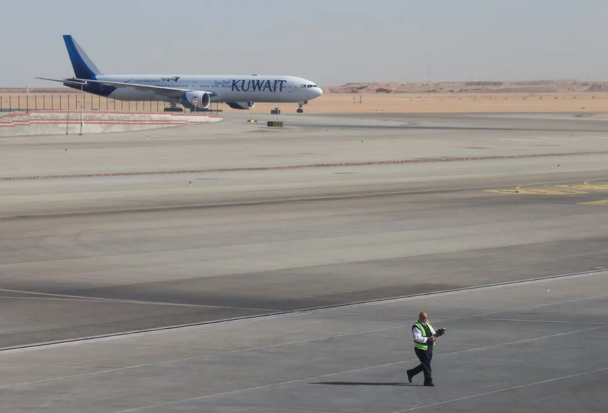 US-Iran war live: Kuwait Airways reschedules flights as air defences confront new Iranian attacks; Latest updates