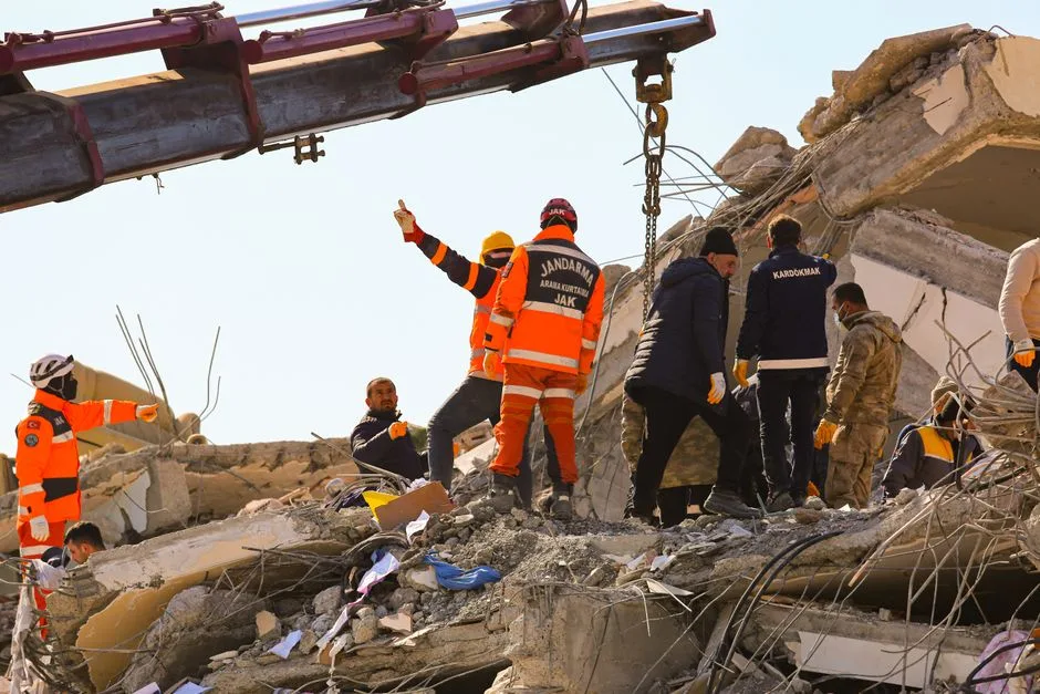 Venezuela earthquake death toll rises to 2,300