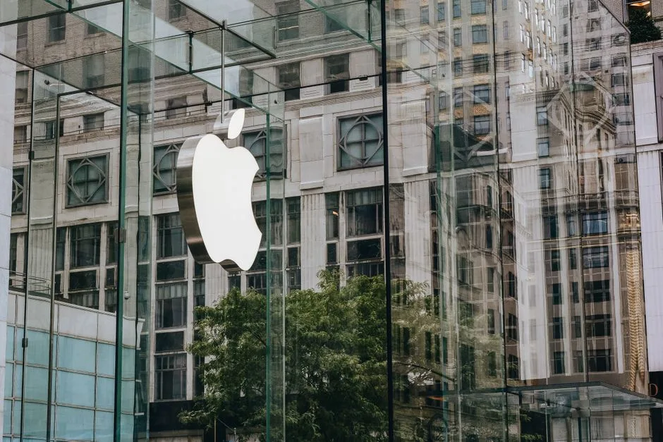 Apple reclaims world’s most valuable company title