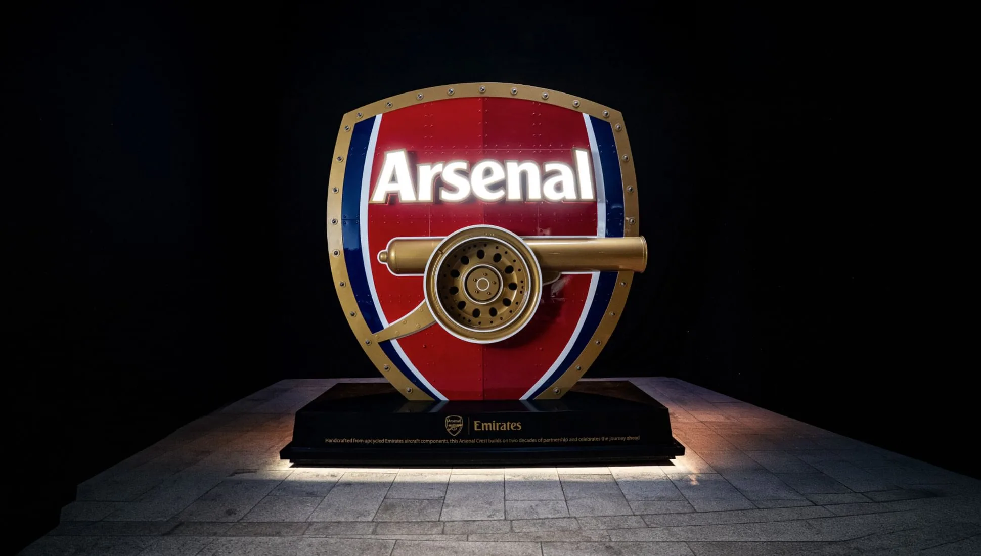 Emirates and Arsenal unveil an innovative logo made in Dubai