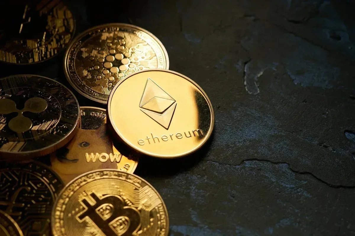 Bitcoin reclaims $80,000 as debt fears fuel rally