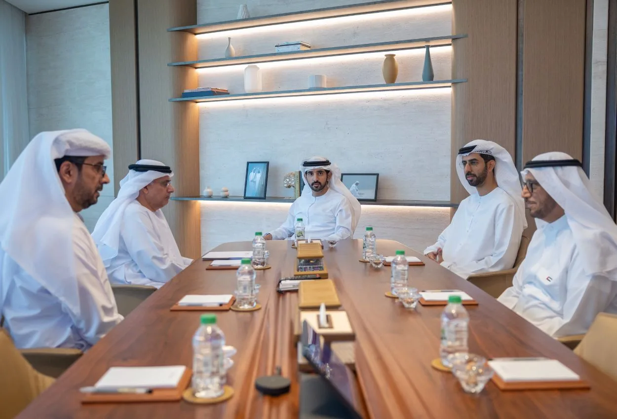 Sheikh Hamdan meets minister on Emiratisation and AI in workforce