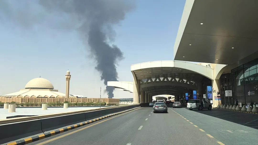 Black smoke seen near Riyadh airport after Houthi strike alerts
